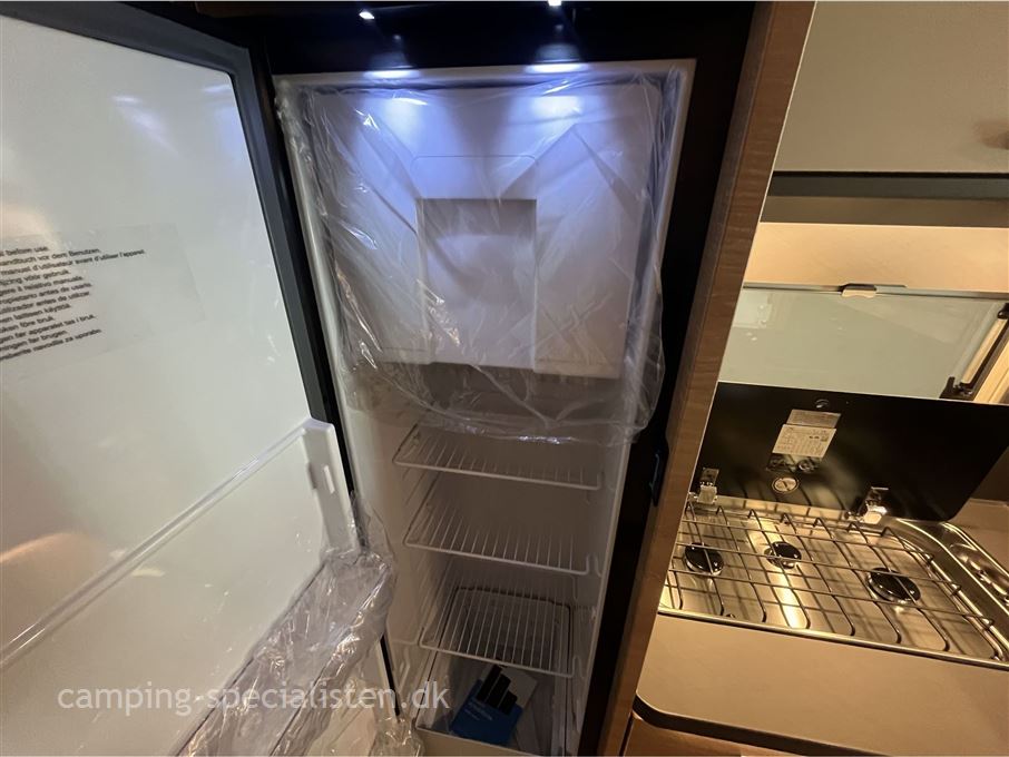 Knaus L!VE TI 700 MEG Platinum Selection